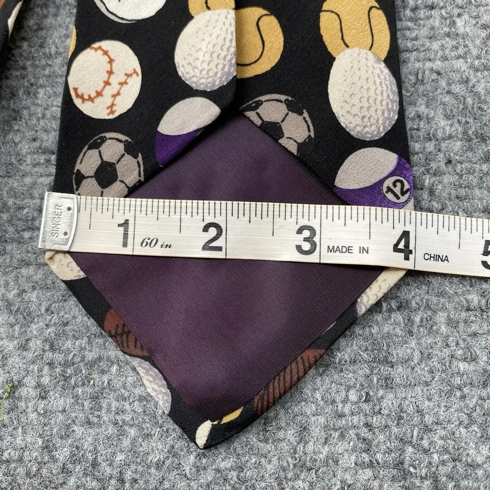 Vintage Peanuts Snoopy Sports Silk Necktie Baseball Football Basketball Golf